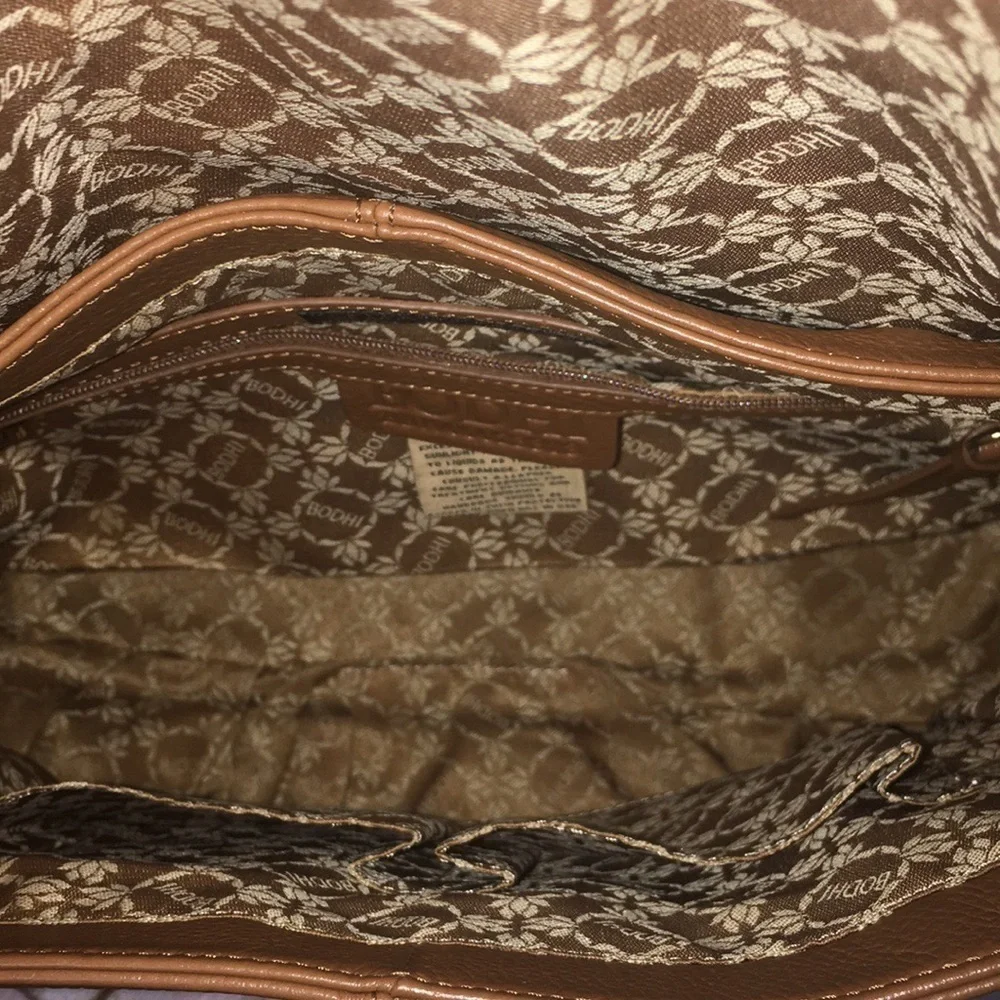 BODHI  LUGGAGE Brown with gold hardware LEATHER